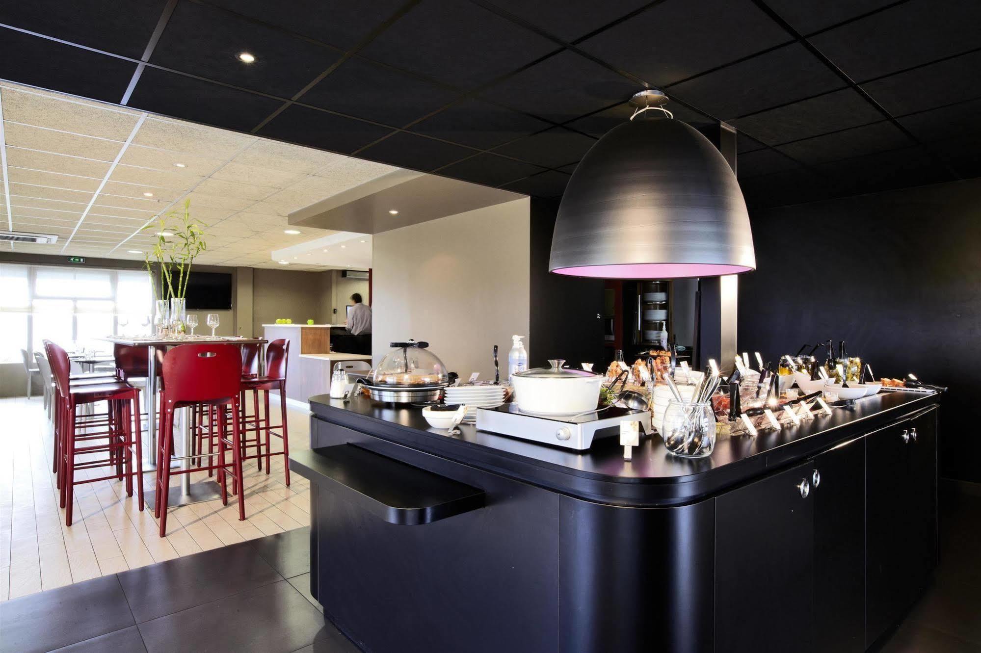 Campanile Pau Est-Bizanos Hotel Ngoại thất bức ảnh